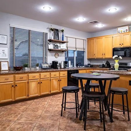 5Br 3Ba Family Friendly Entire Home W Pool, Spa, Games, Tvs, And More Las Vegas Exterior foto